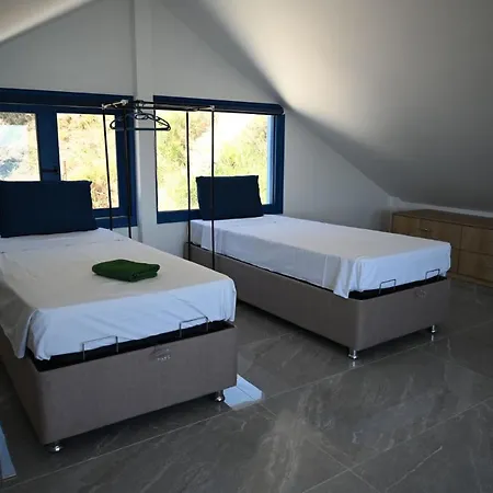Two Lemons & Two Balcony Apartments * Akrotiri (Zakynthos)