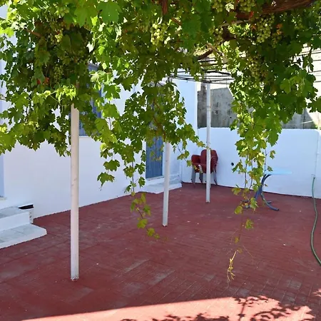 Two Lemons & Two Balcony Apartments * Akrotiri (Zakynthos)